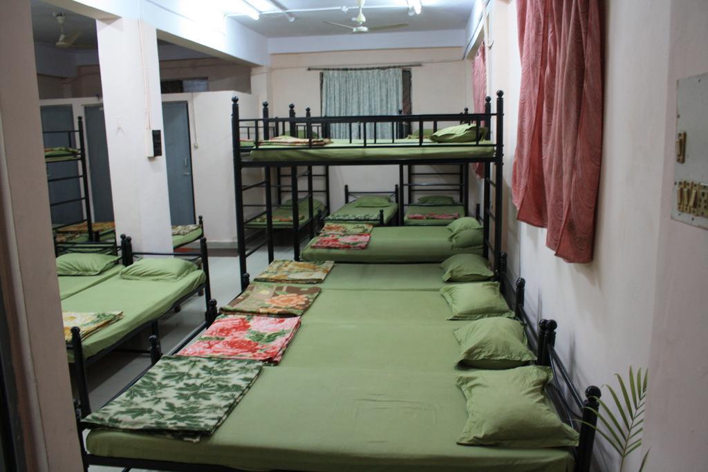 Hotel Minerva Residencia Bangalore Habitación foto
